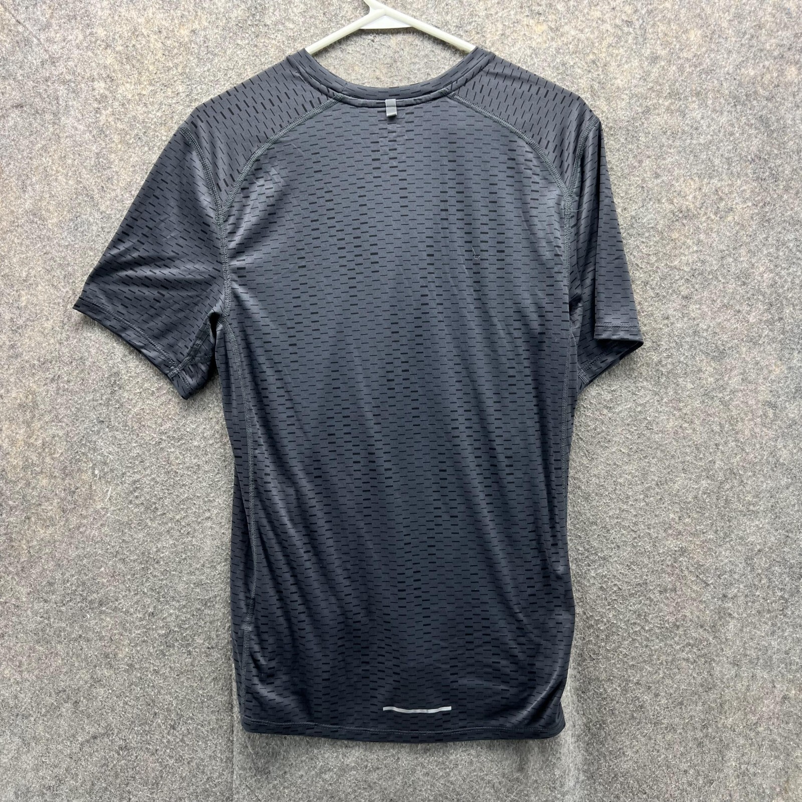 Nike Shirt Men Medium Black Athletic Dri fit Polyester Miler Fuse SS Running