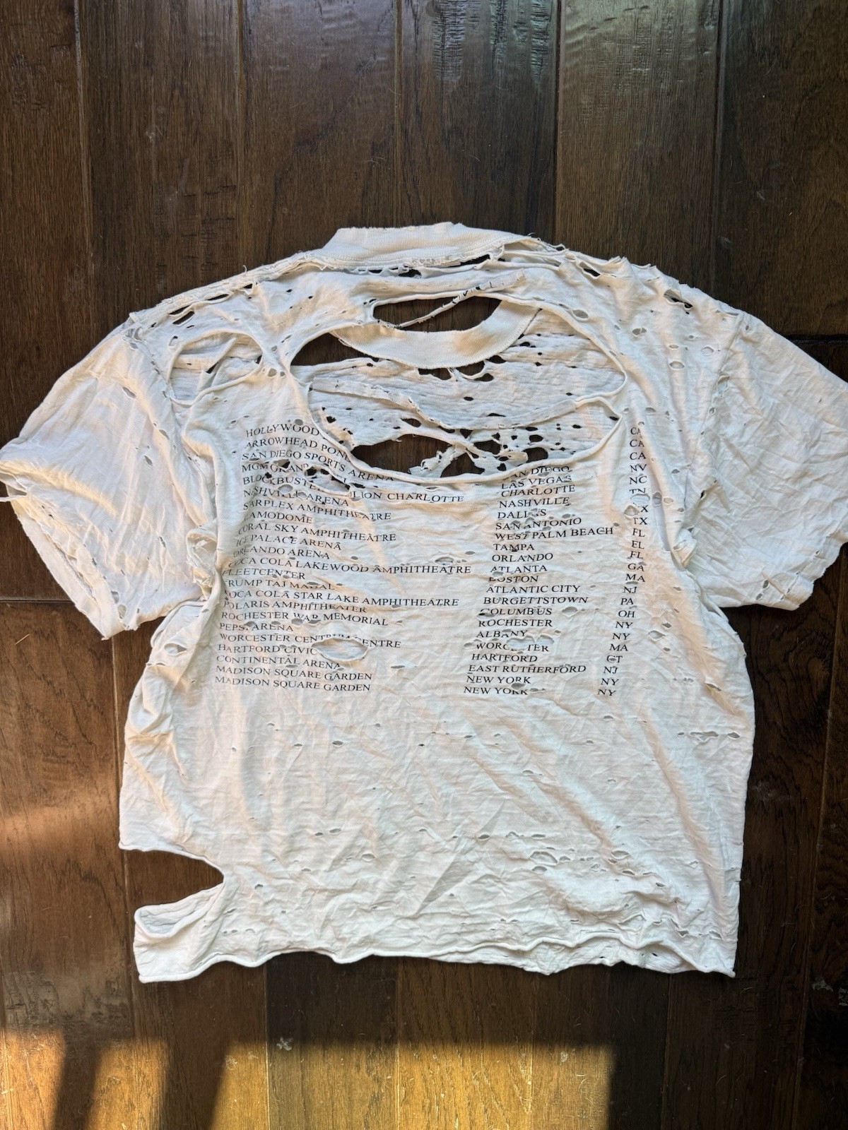 Vintage 99 Lauryn Hill The Miseducation Tour Distressed Thrashed Tee