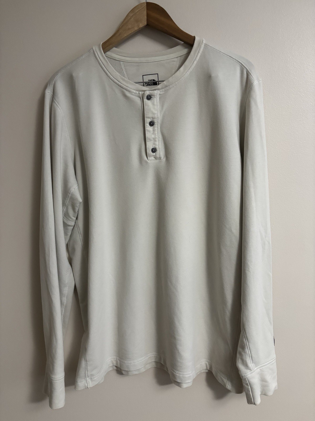 The North Face Crag Henley Shirt – Men&rsquo;s XL Ivory Performance Layering