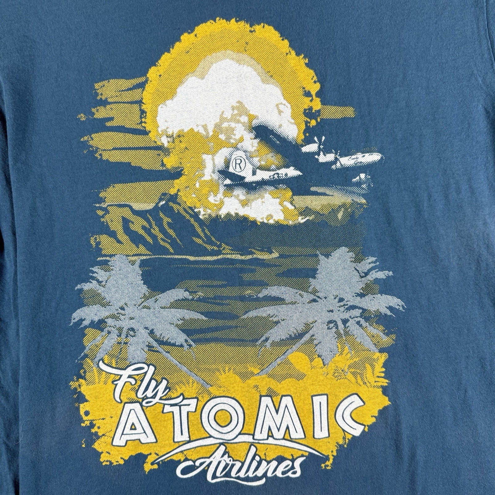 Grunt Style 1776 Large T-Shirt Fly Atomic Airlines Blue Fits Like Medium