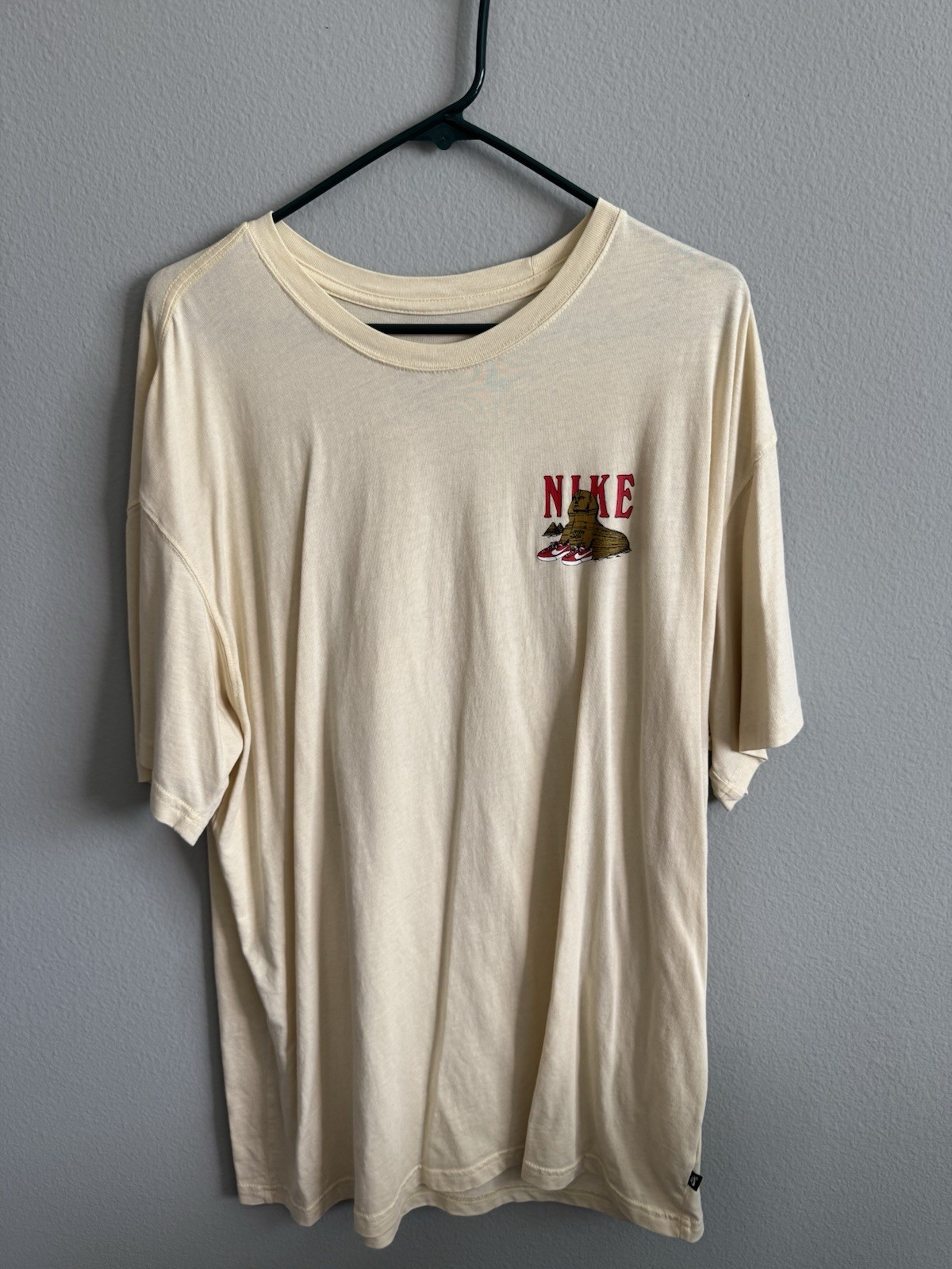 Nike SB Size XL Yellow Loose Fit Tshirt Short Sleeve