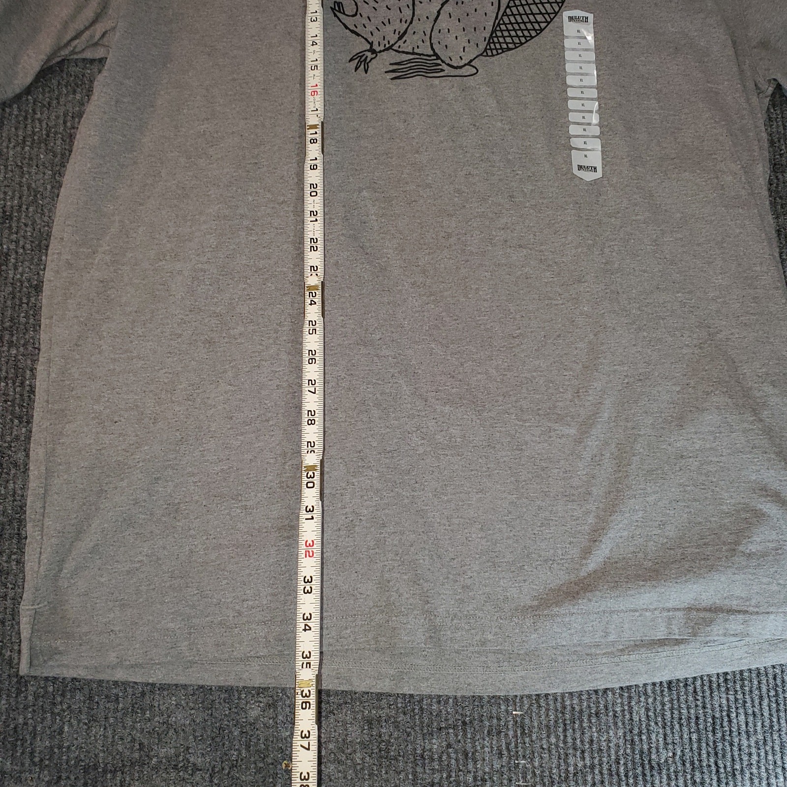 Duluth Trading Co Beaver Graphic Longtail T Shirt Gray XL 100% Cotton NWT