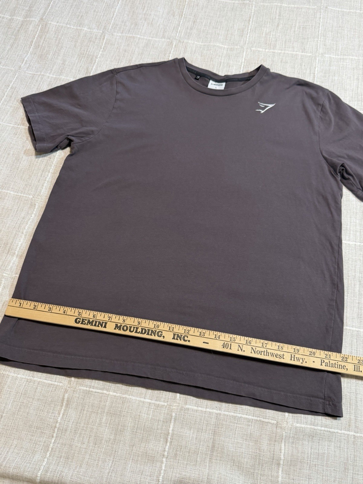 Gymshark Men&rsquo;s Crest T-Shirt Gray / Brown SIZE Large Gym Shark