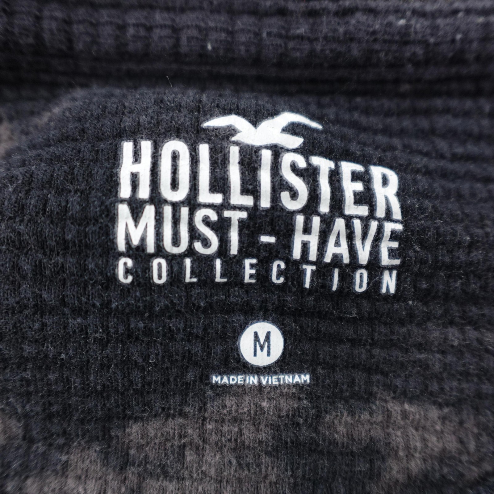 Hollister Shirt Medium Black Gray Dye Waffle Knit Thermal Must Have Collection