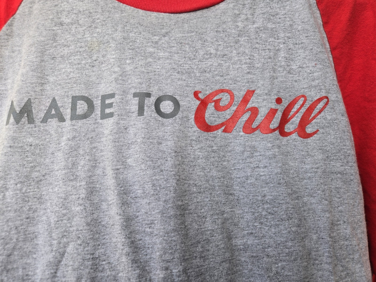Made To Chill Coors Light Football Raglan Tee Gray And Red Beer Shirt Sz XL