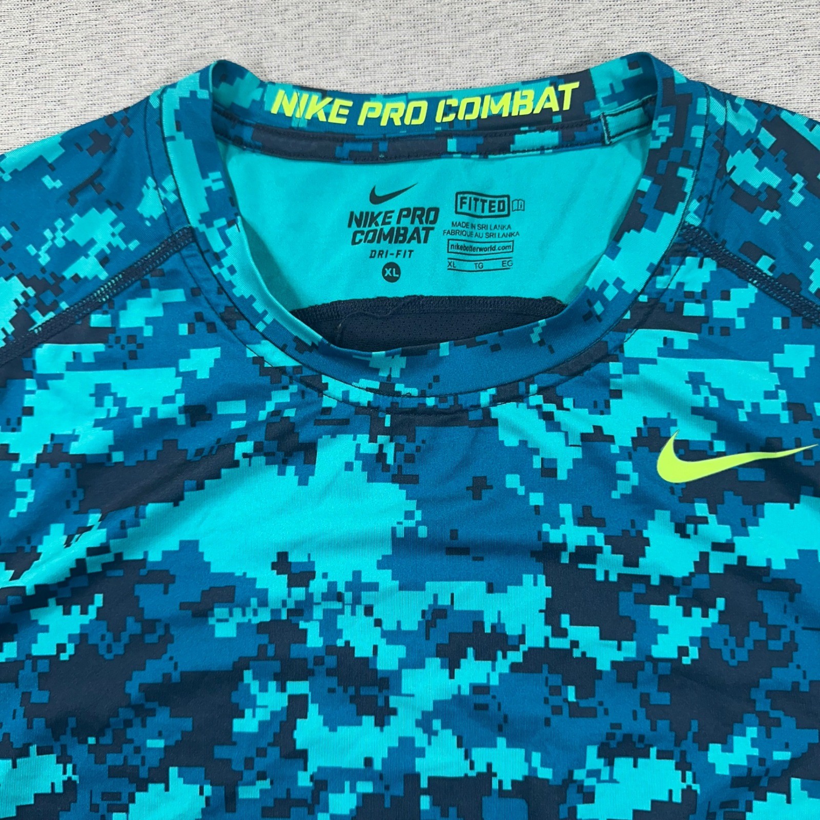 Nike Pro Combat Dri-FIT Shirt Mens XL Digital Camo Fitted Training MMA Fighting