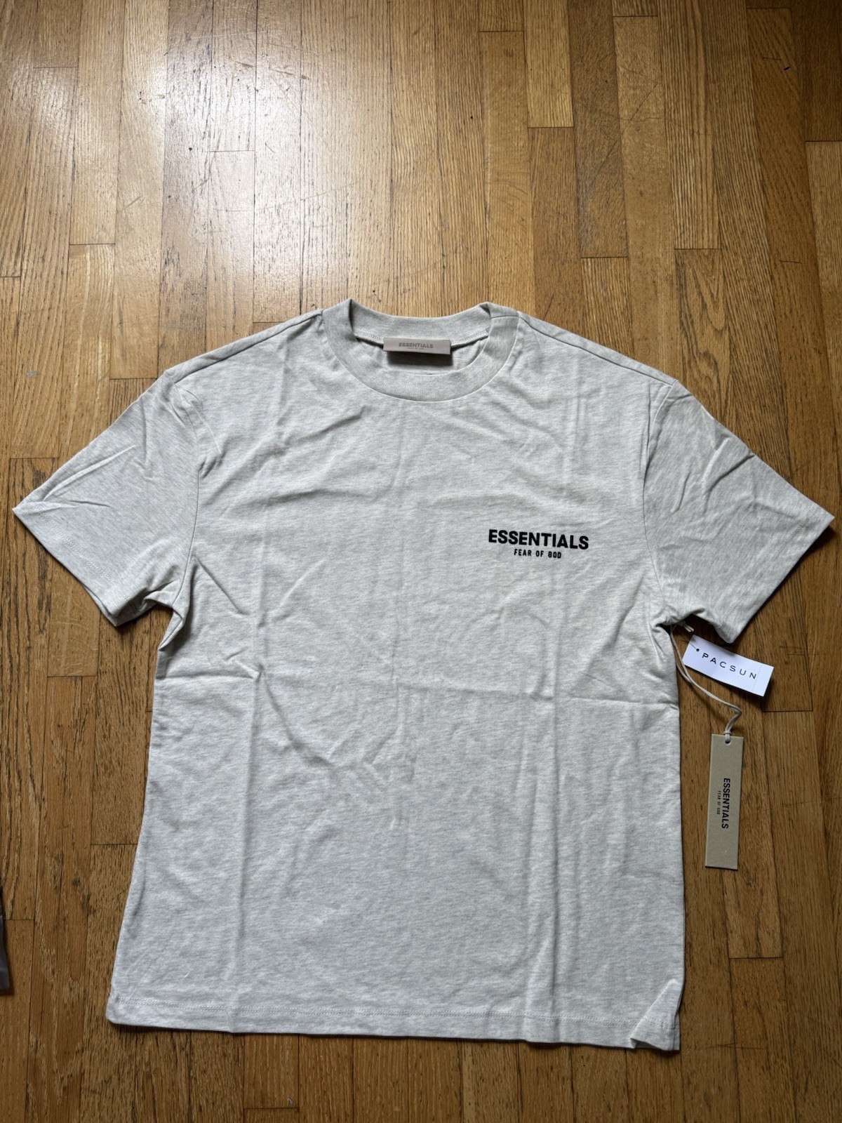 ** Essentials Men&rsquo;s Light Oatmeal T-Shirt Size XS BNWT **