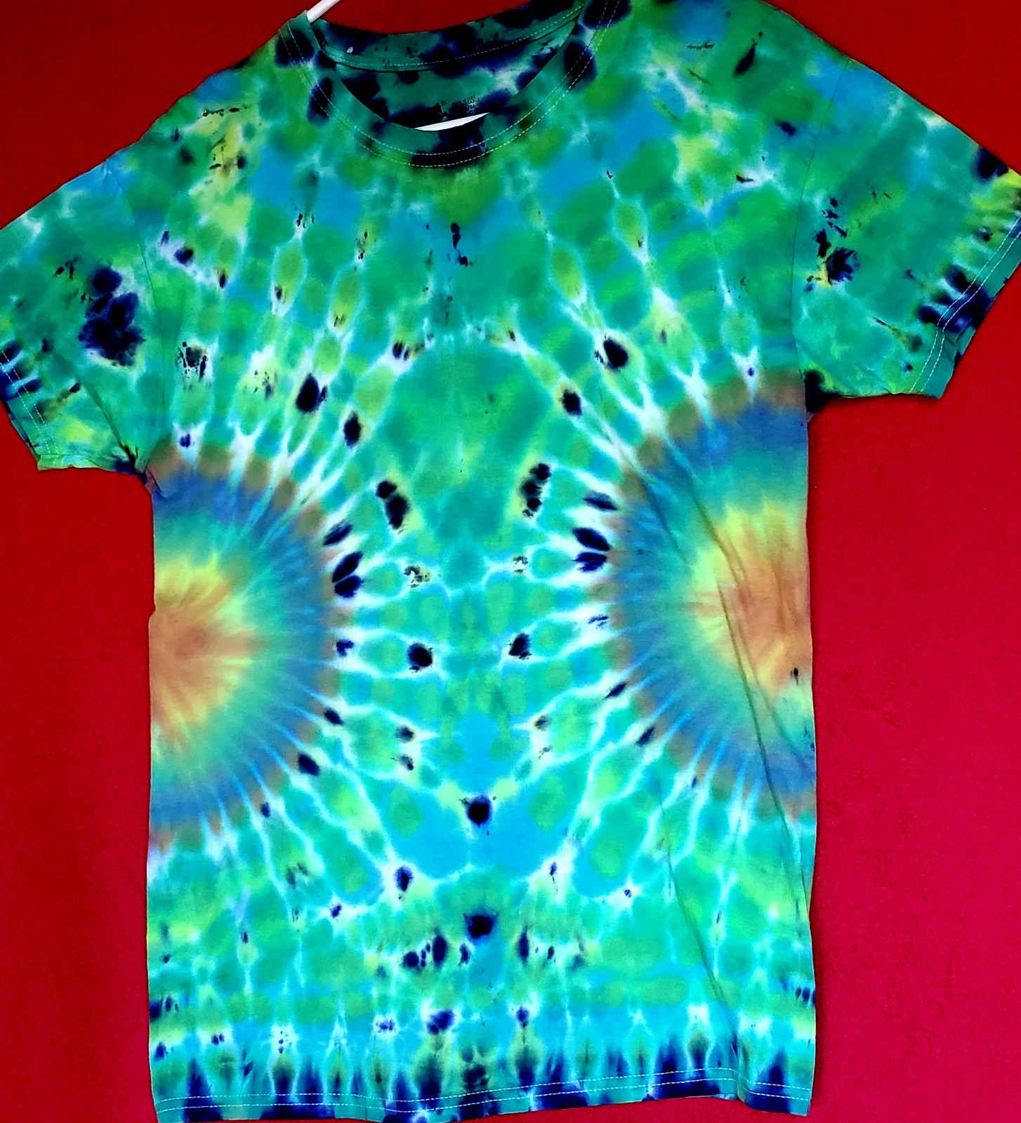 HANES SIZE MEDIUM 100% Cotton Tye Dyed Shirt Pre-washed WON&rsquo;T FADE VERY SOFT