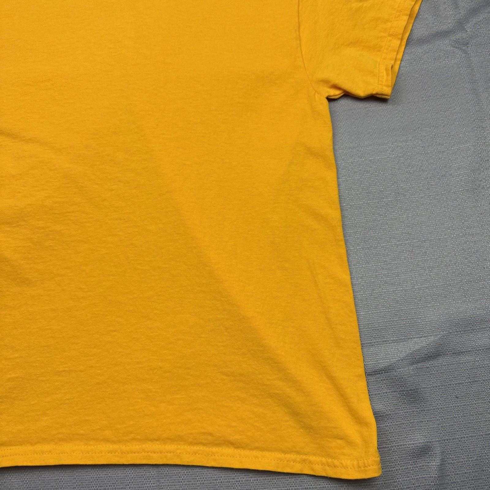 Vintage Mens US Marine Corps Graphic Logo T Shirt Sz S Yellow