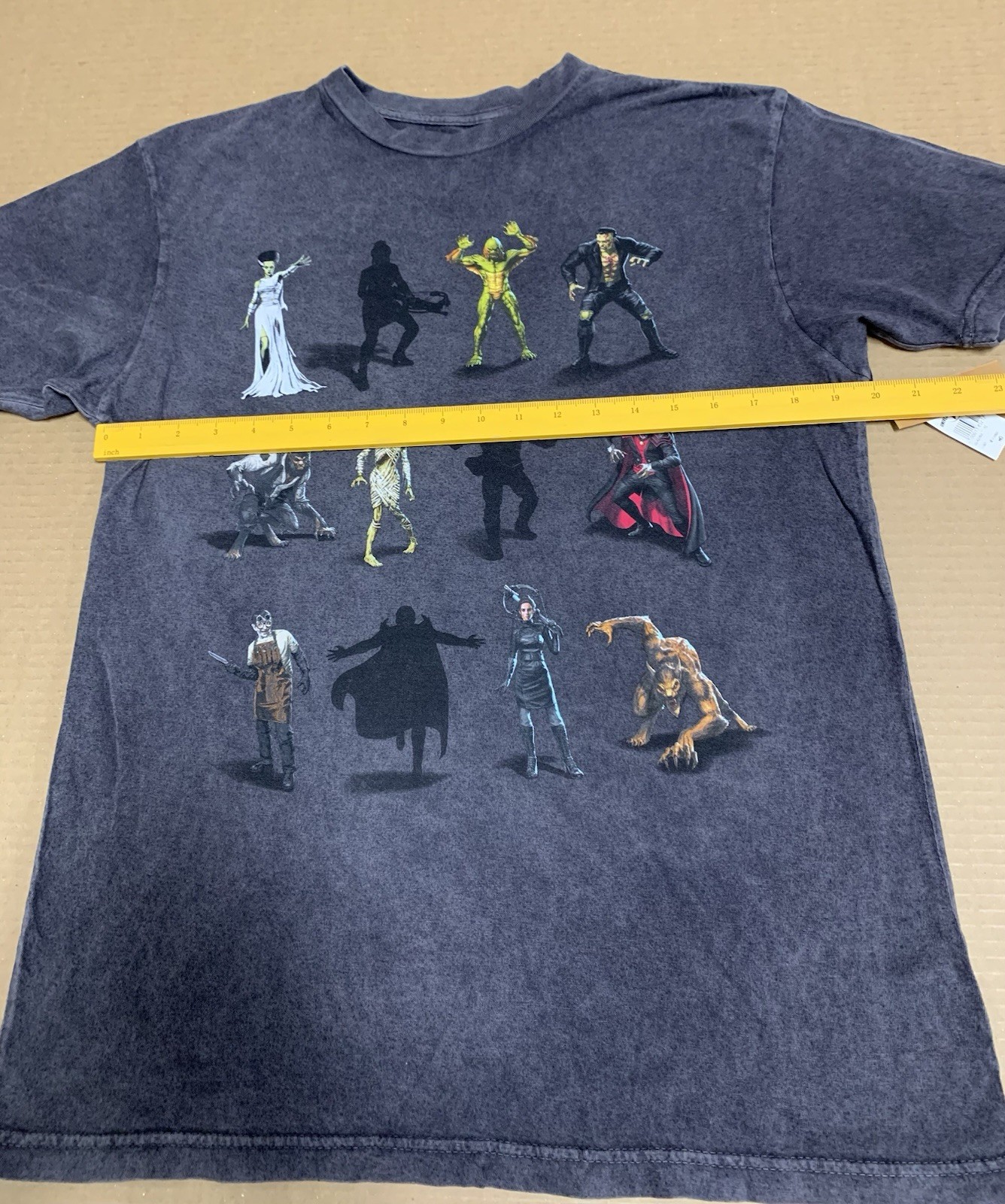 Universal Studios Dark Universe Monsters T- Shirt Men’s- NEW (MEDIUM)