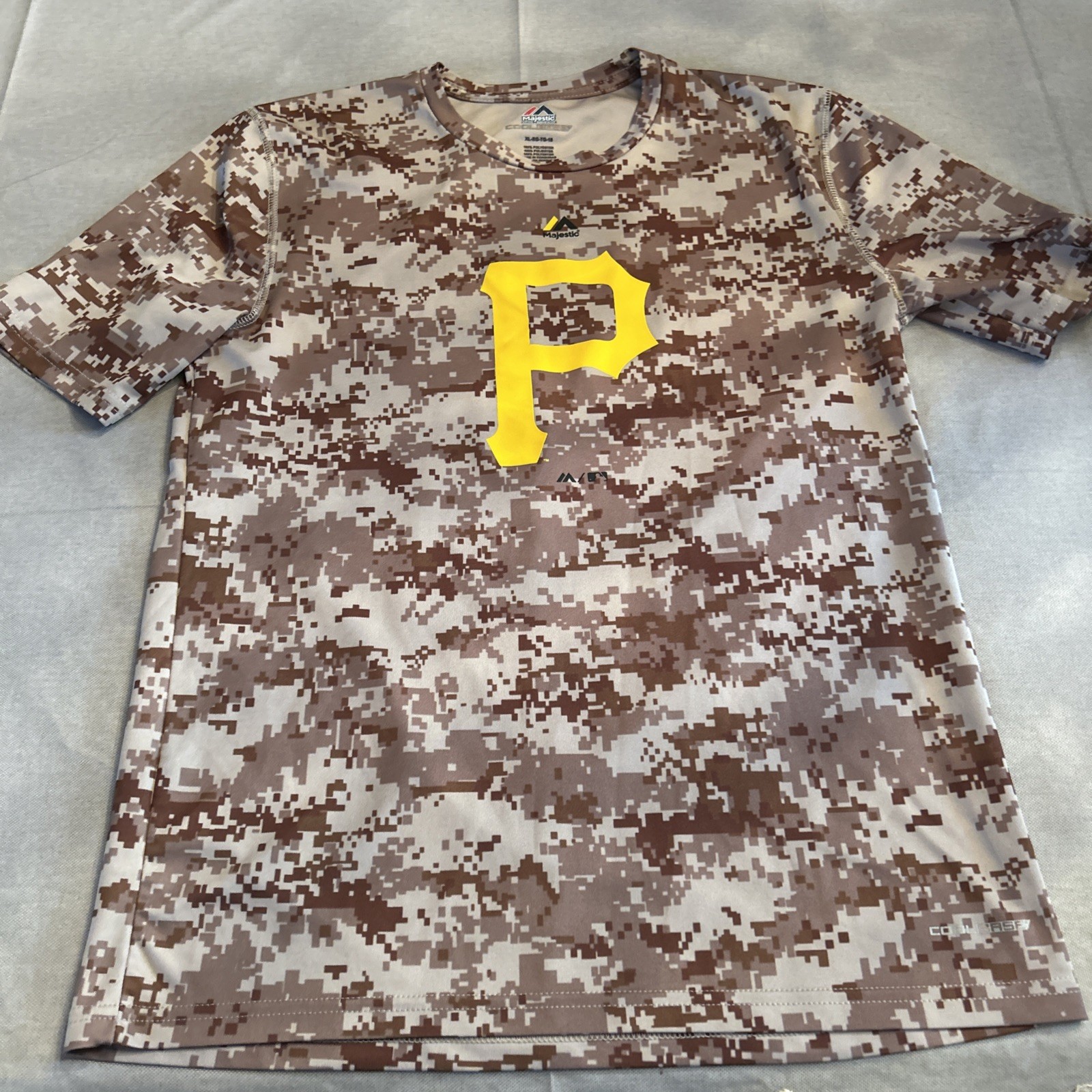 Men’s Pittsburgh Pirates XL Dri Fit Tshirt Majestic
