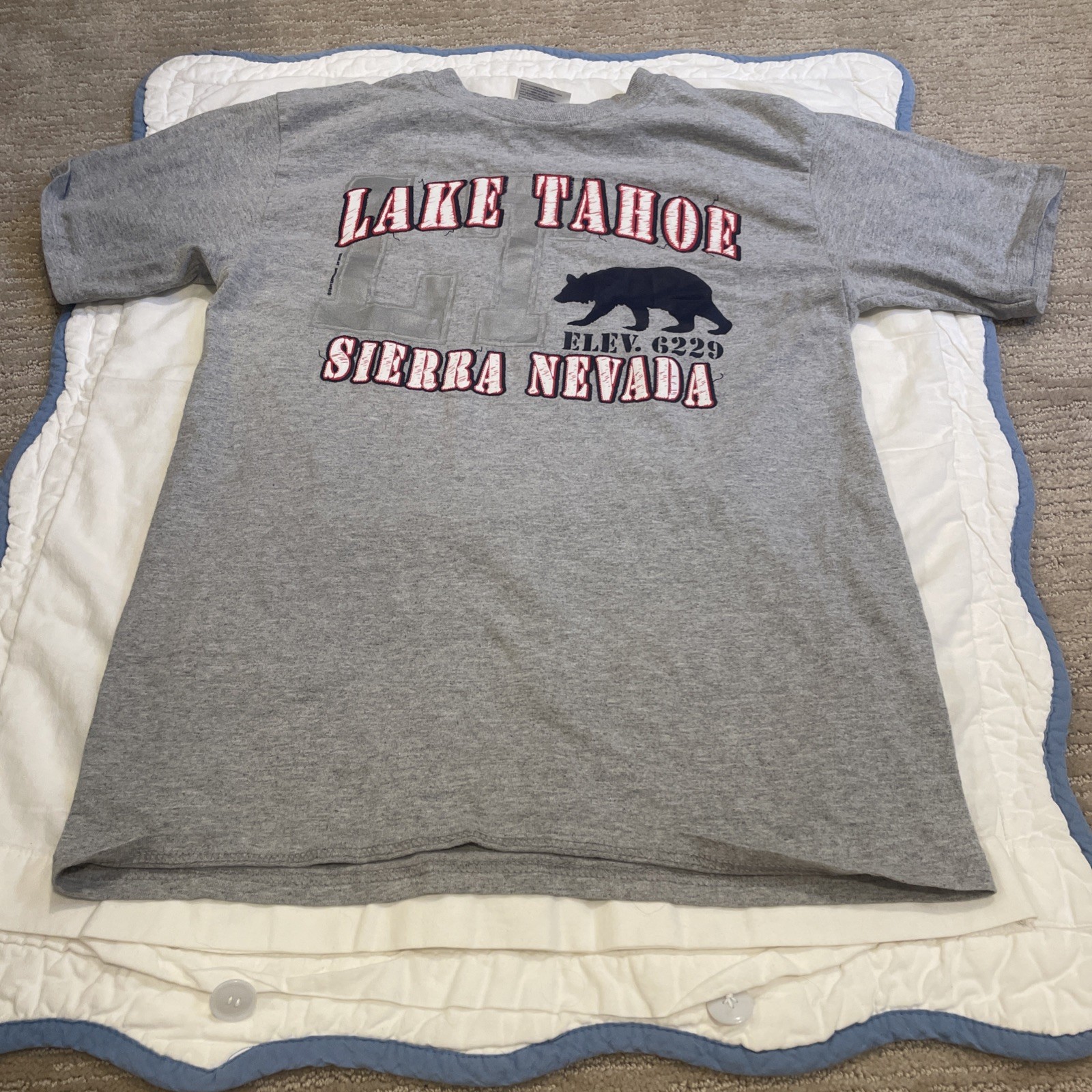 Lake Tahoe Sierra Nevada T Shirt Gray Mens Size Small S Bear Graphic Elev 6229