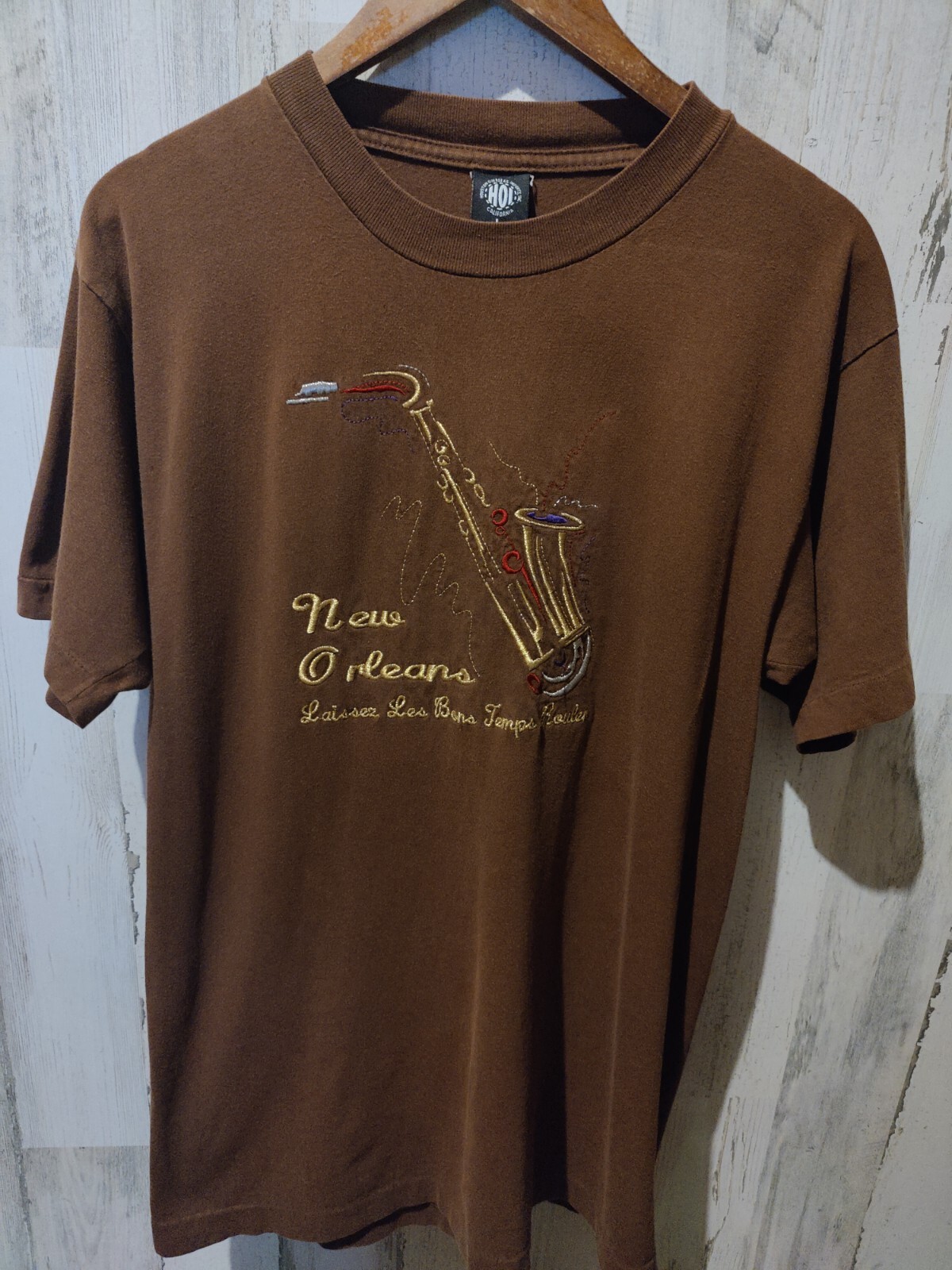 Vintage Embroidered French New Orleans Saxophone T-shirt Men&rsquo;s Large Brown