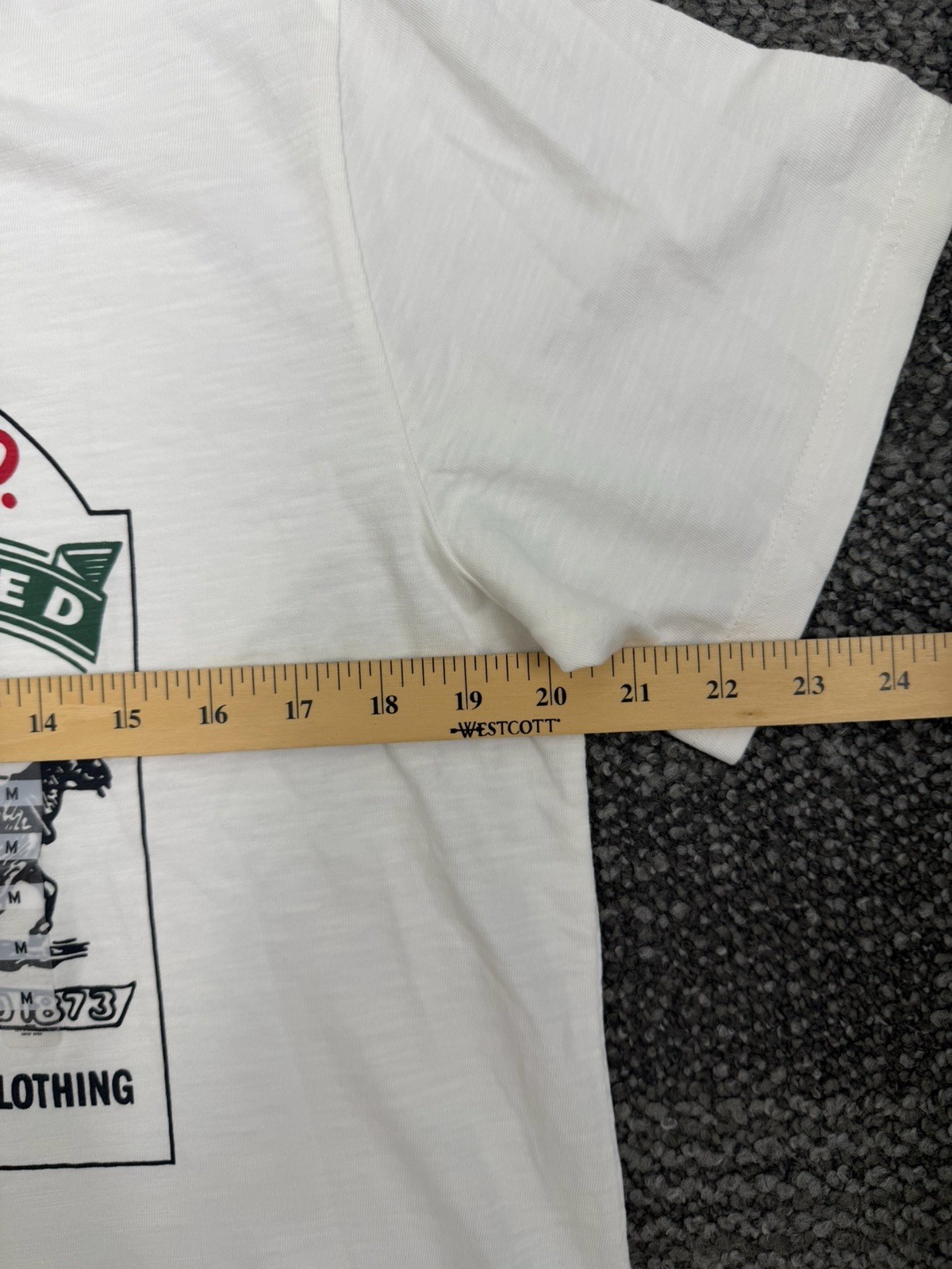 Levi&rsquo;s Strauss & Co Graphic T Shirt Men&rsquo;s Medium original riveted