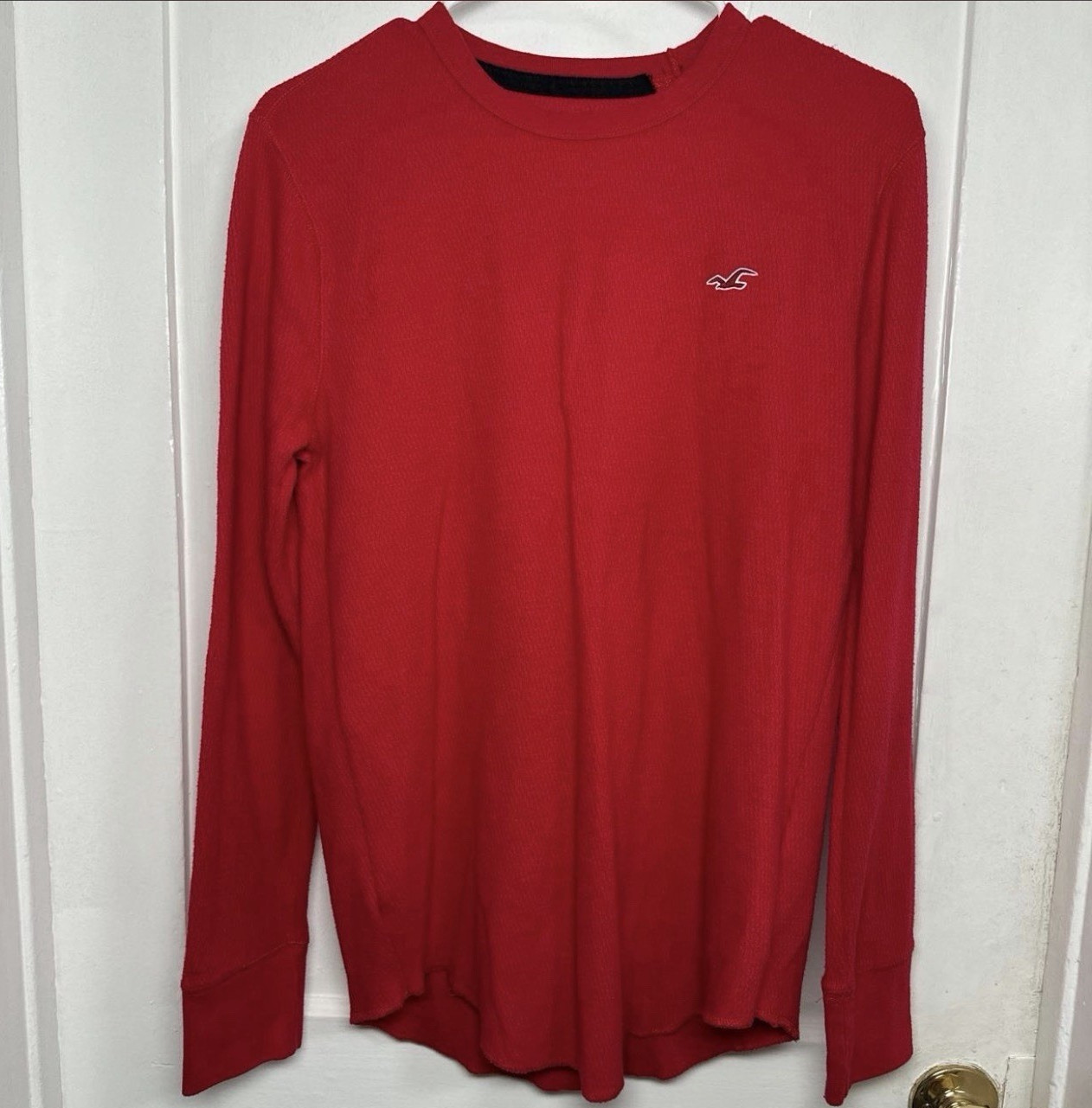 Hollister Men’s Red Solid Logo Long Sleeve Crew Neck Cotton Knit T-Shirt S