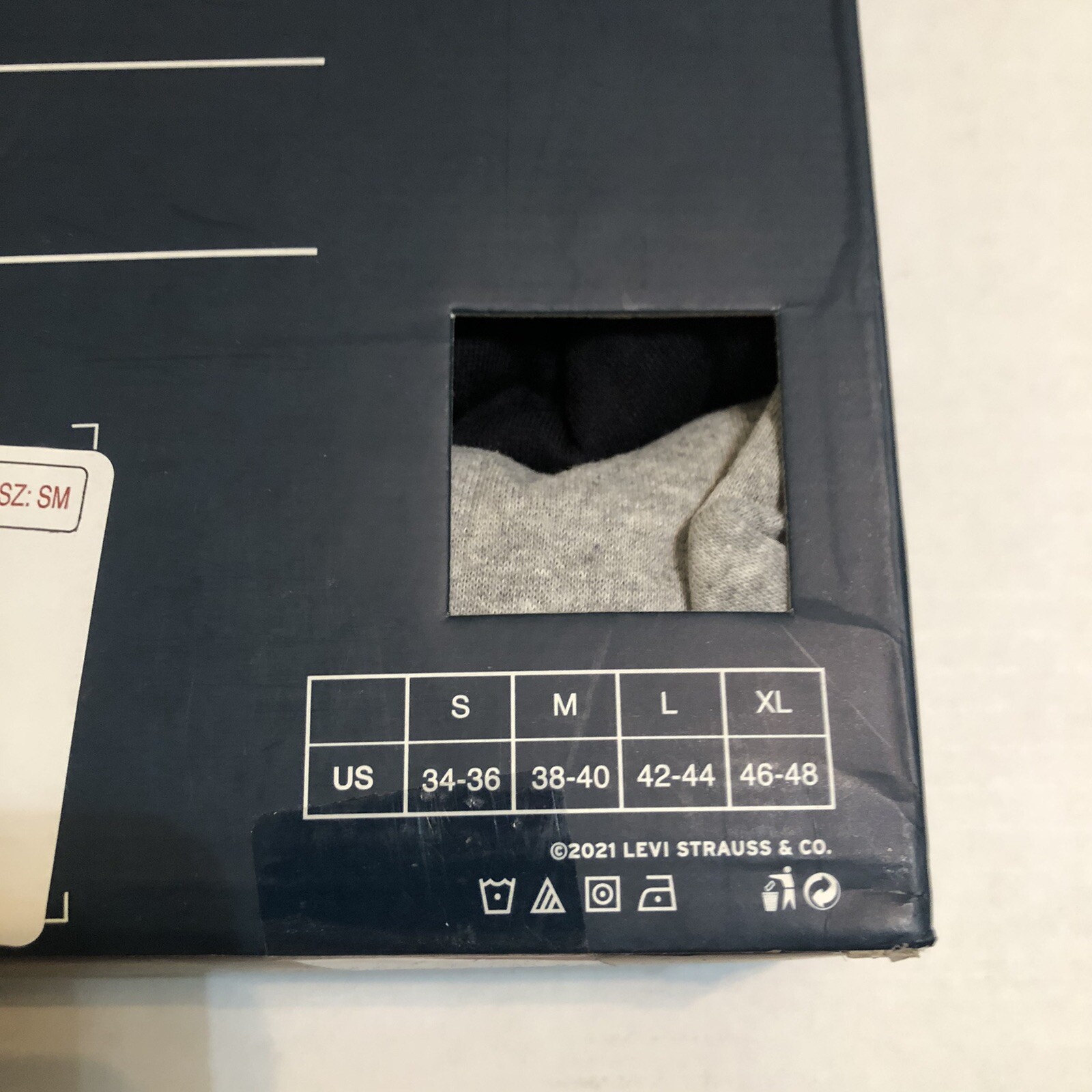 Levi&rsquo;s 4-Pack Men&rsquo;s Size Small Premium Cotton Crew Neck T-Shirt White Bonus Pack