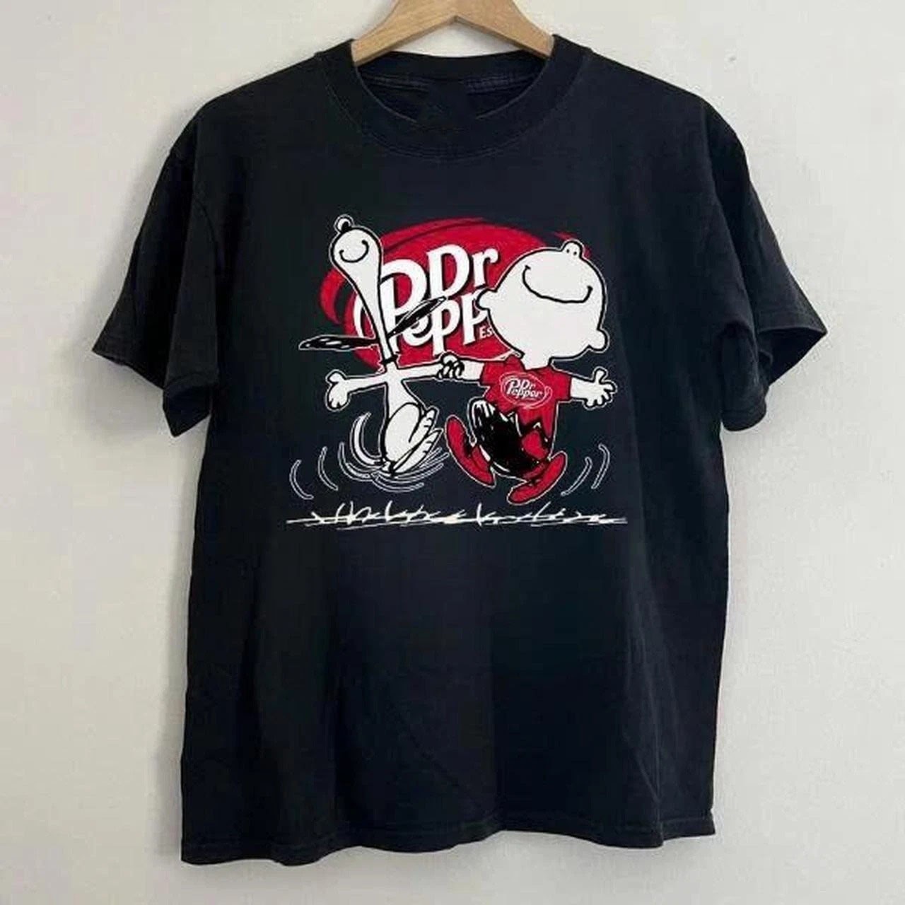 Dr Pepper x SN00PY Cartoon Funny T-Shirt S-4XL