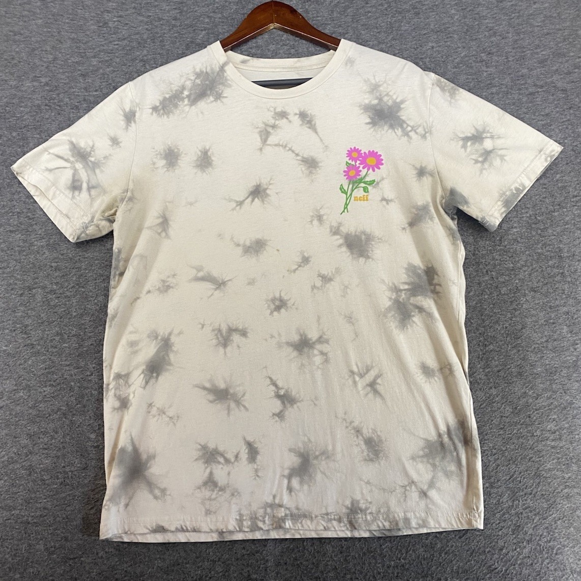NEFF Daisy Flowers Psychedelic Tie Dye T-Shirt Mens Size Large SEE PHOTOS