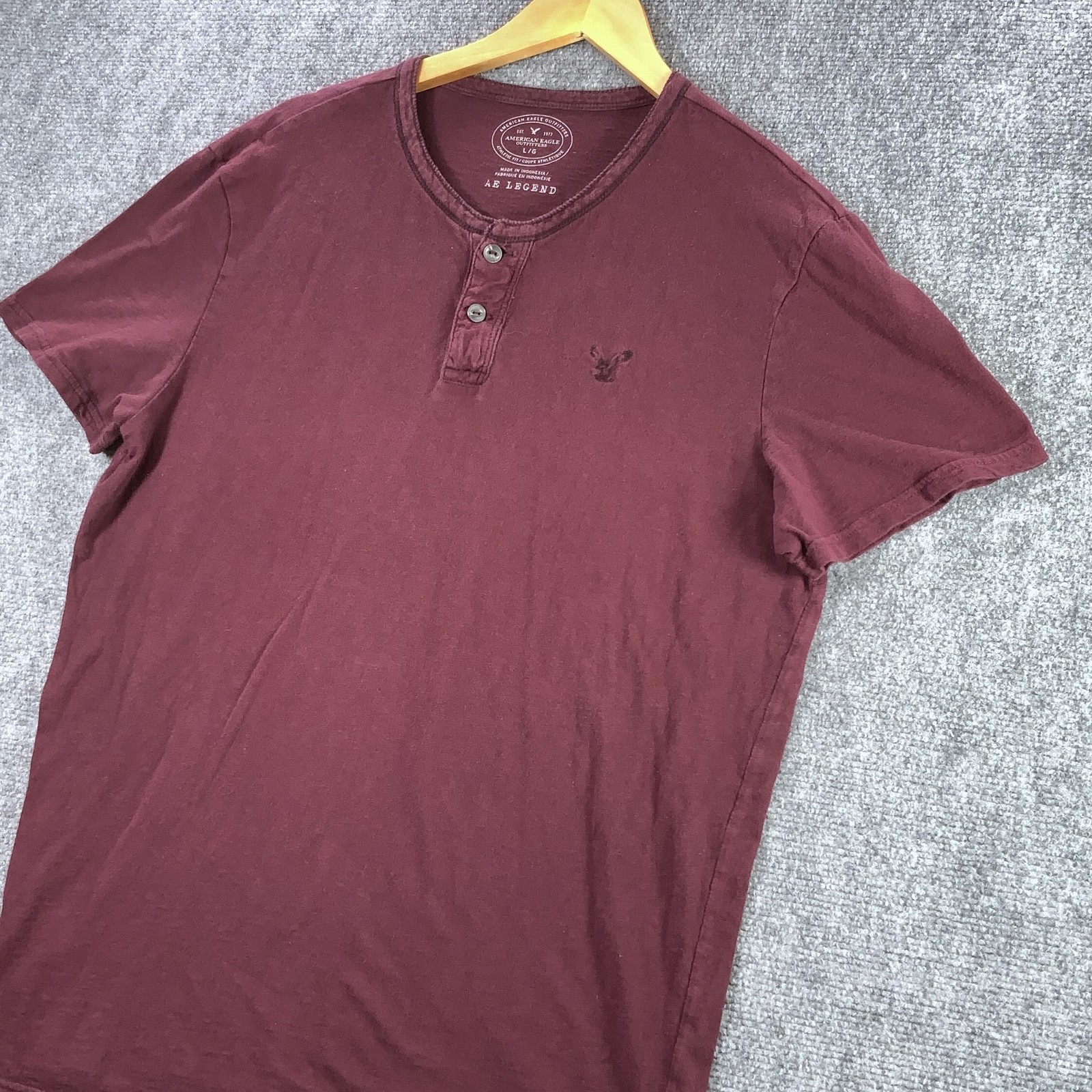 American Eagle Henley Shirt L Mens Purple Maroon Athletic Fit 100% Cotton