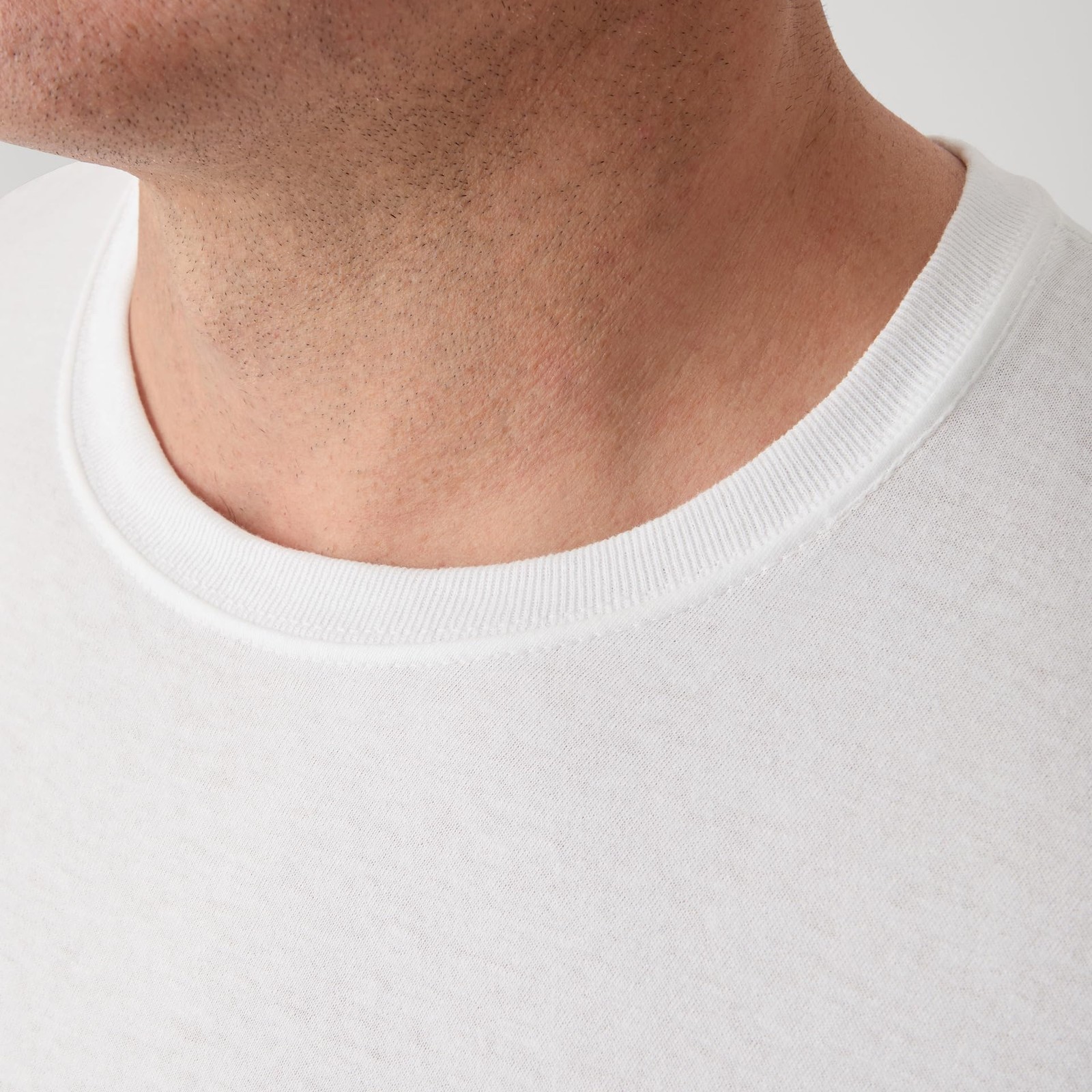 3 Pack Mens 100% Cotton Moisture-Wicking Crew Tee Undershirts,Medium White