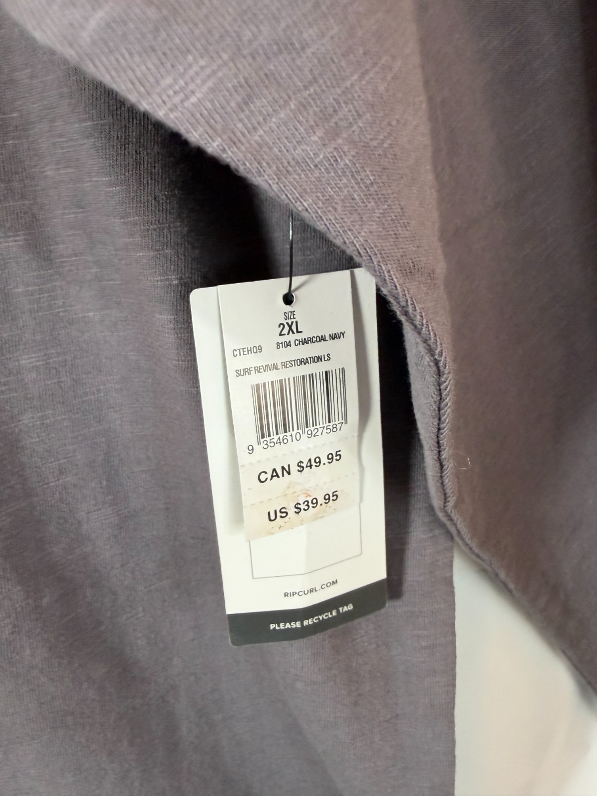 Rip Curl Long Sleeve Relaxed Fit Gray Shirt with Red Sleeve Stripes (2XL)