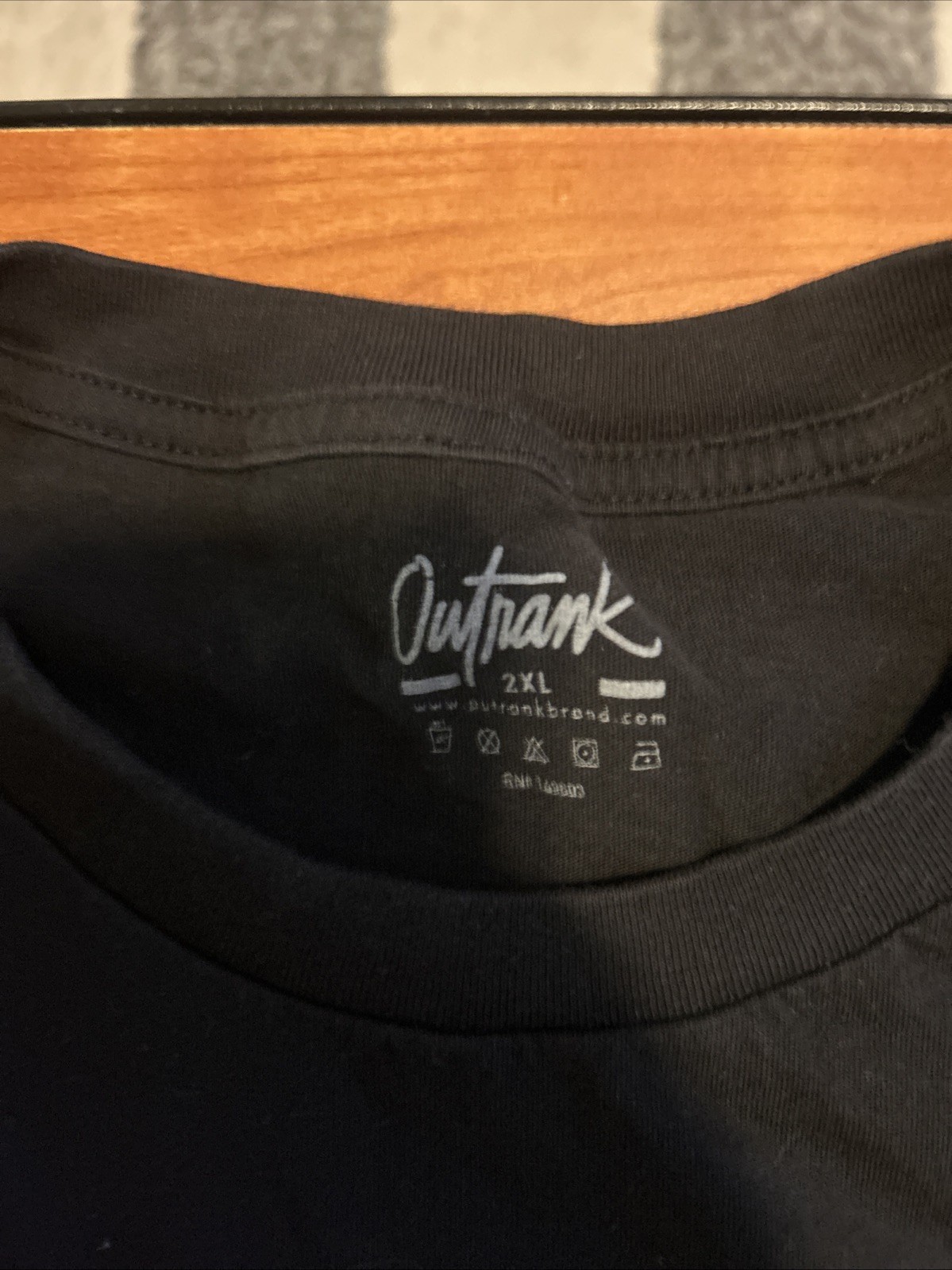 Men’s Outrank Graphic Black Tee Sz 2XL Own Ours Graphic Blue Pink Streetwear