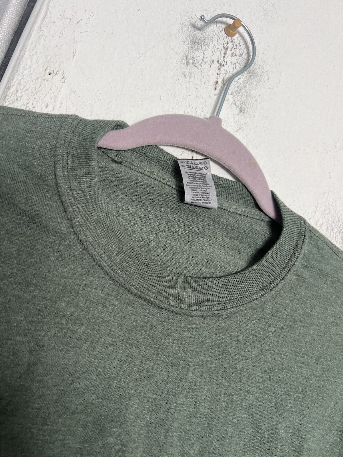Gildan Men Crewneck Shirt Size Medium Green Short Sleeve Cotton Blend