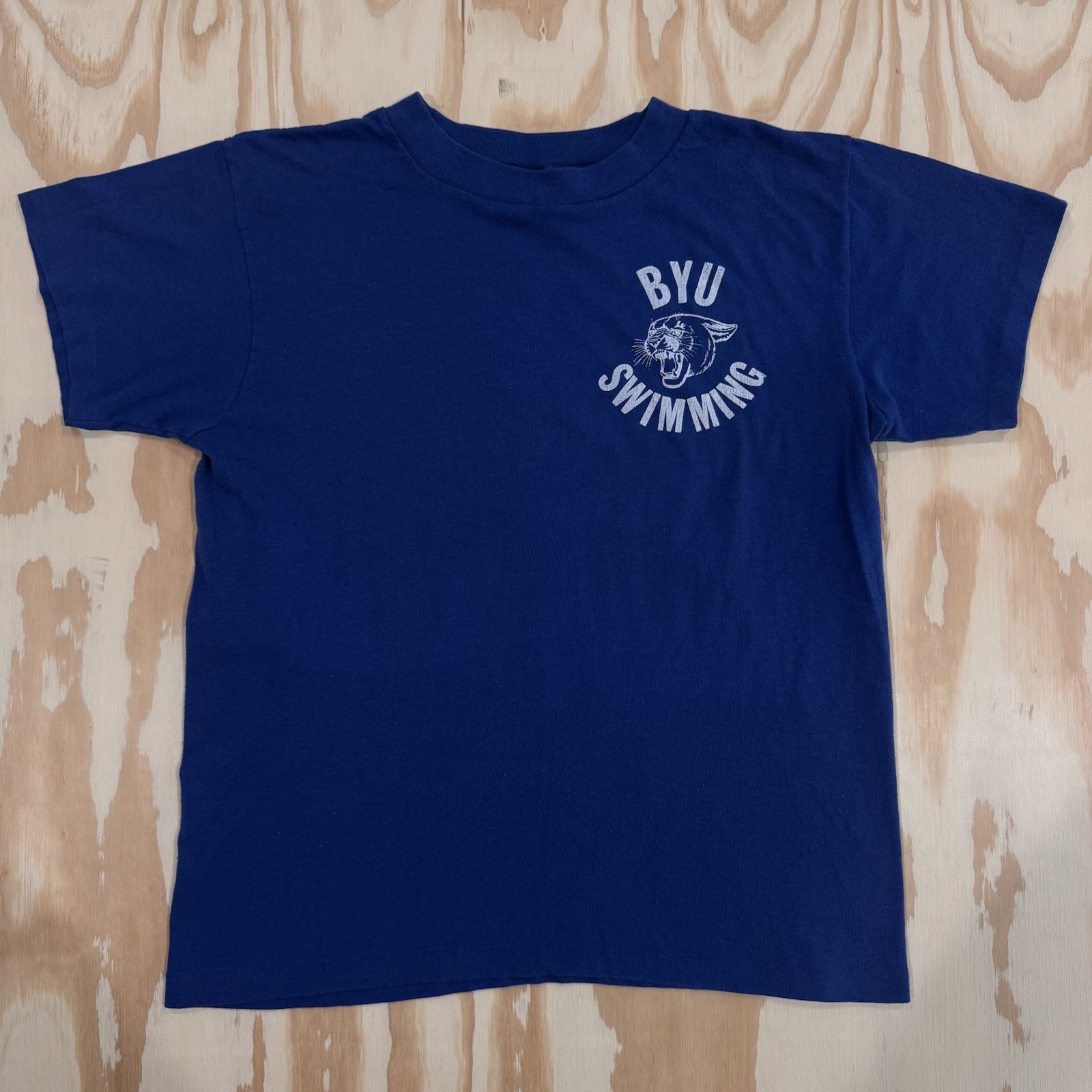 Vintage 1980s Brigham Young University T Shirt BYU Swimming Blue Mens Medium