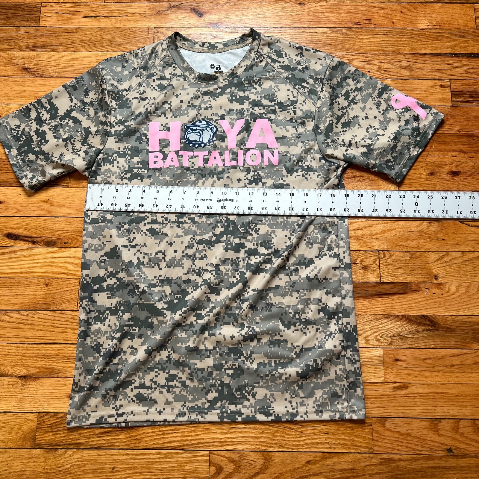 Georgetown University Army ROTC T Shirt Size M « Hoya » Breast Cancer Awareness