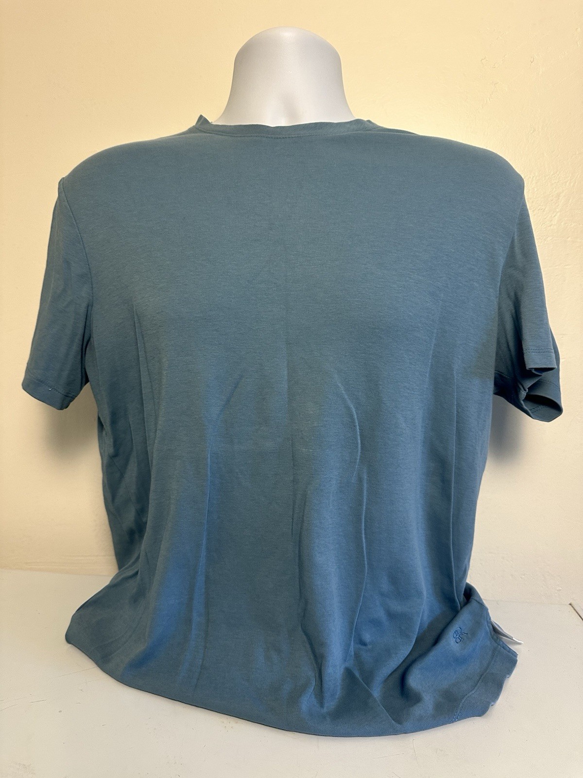 Banana Republic Men&rsquo;s Luxe Touch Tee Gray, Size Medium