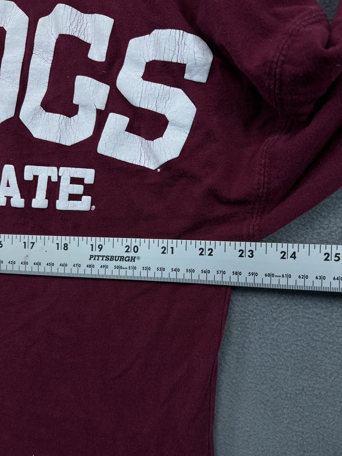 Mississippi St Bulldogs T Shirt Mens Small Red Logo Crew Tee Long Sleeve