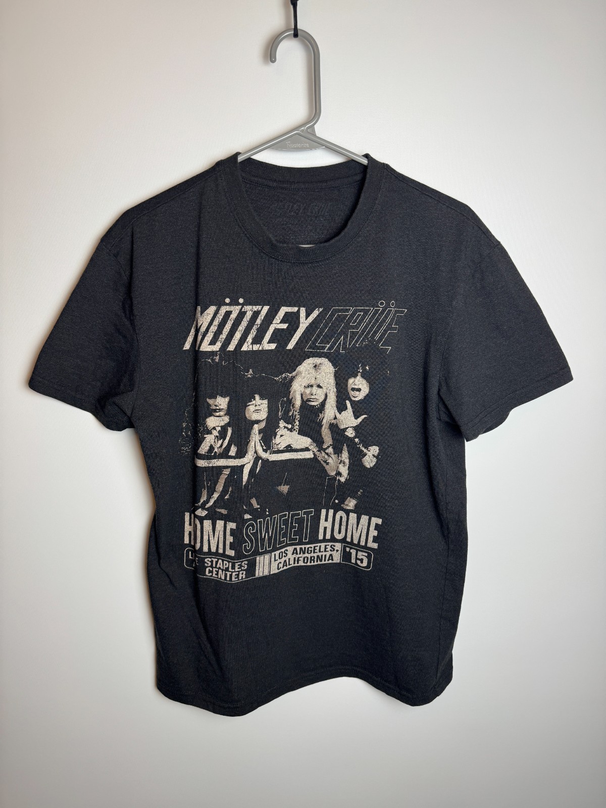 Mötley Crüe Home Sweet Home Staples Center Graphic T‑Shirt Men’s Small