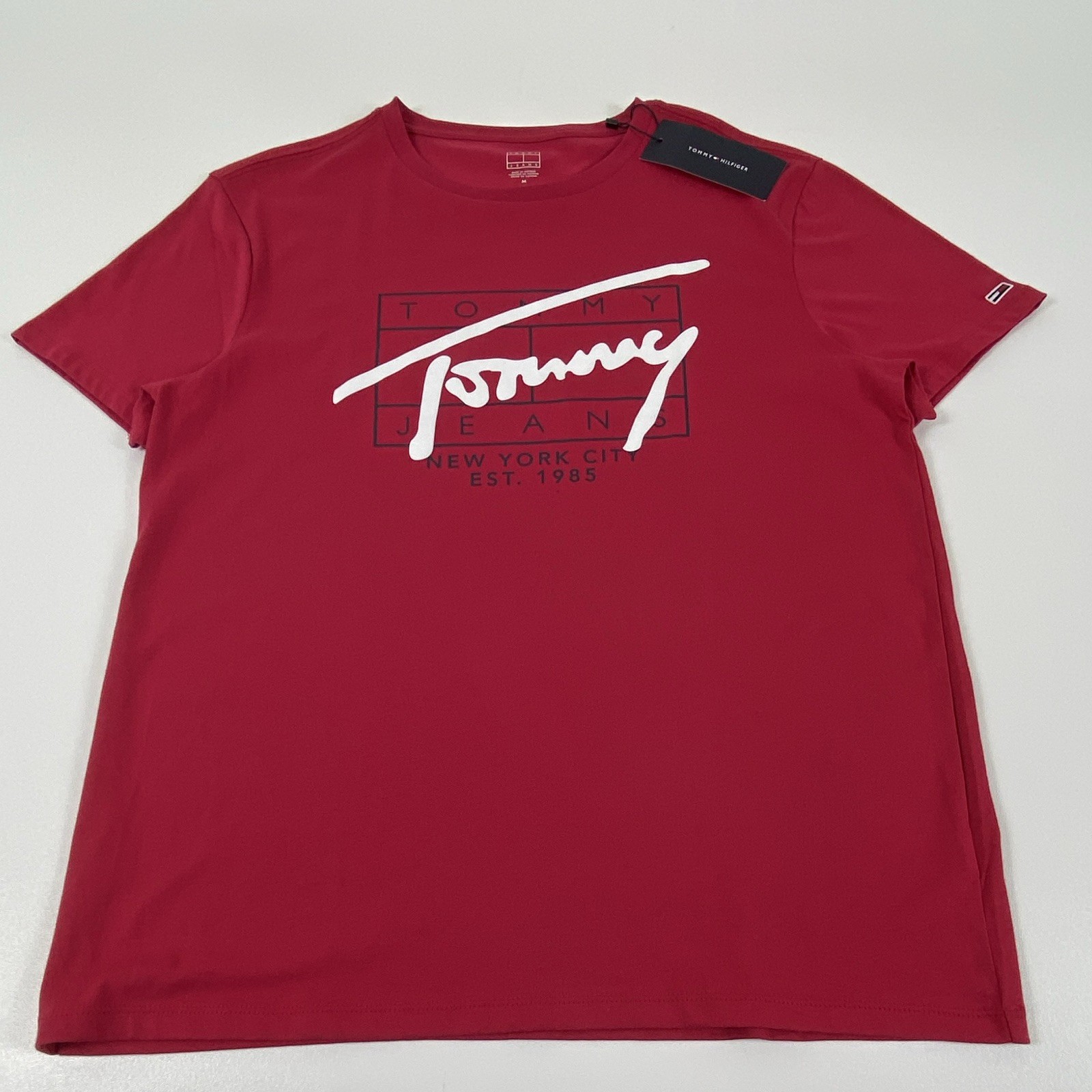 Tommy Hilfiger Men&rsquo;s Crew Neck Short Sleeve Logo Graphic T-Shirt Red M