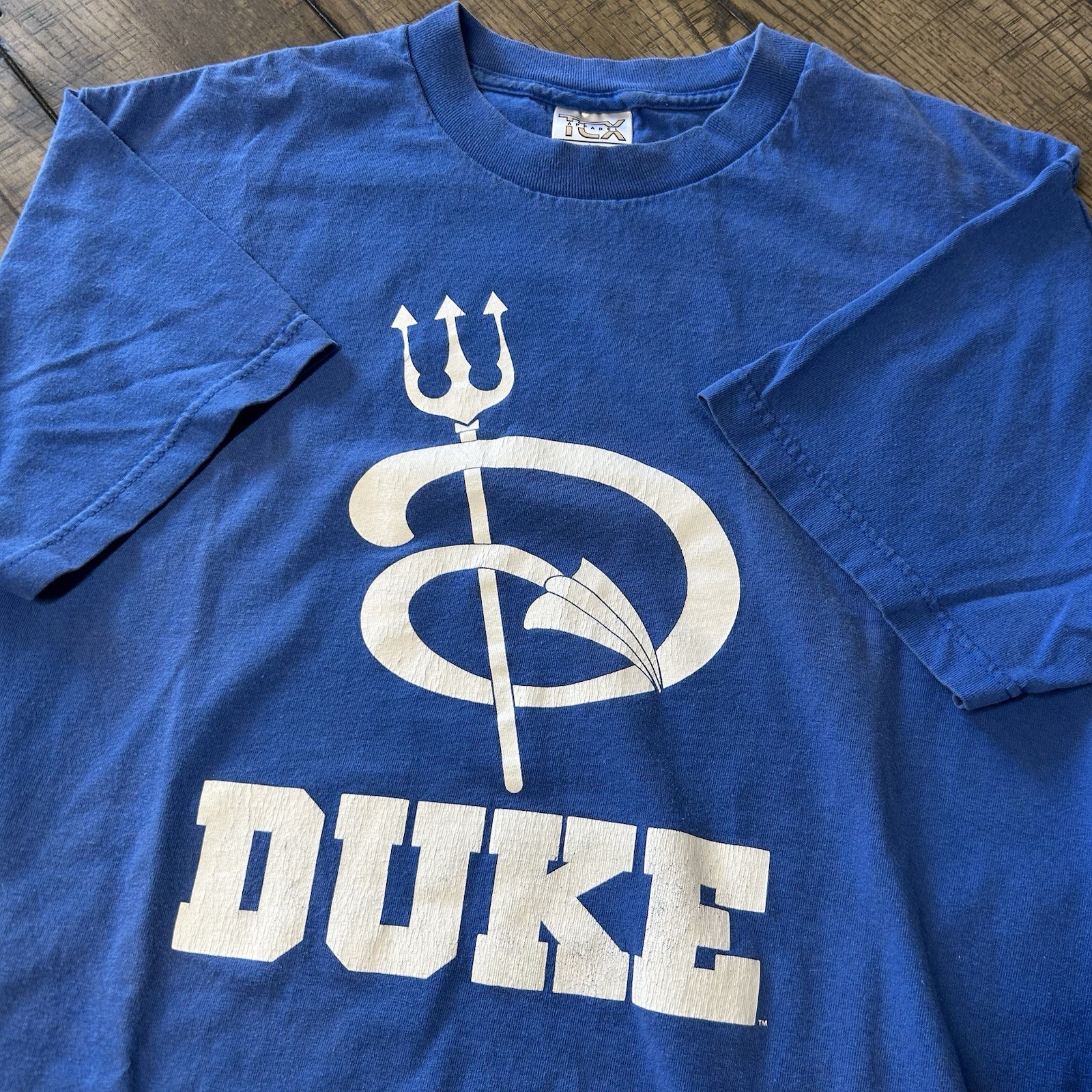 Vintage 90s Duke University Blue Devils Pitchfork Graphic T-Shirt Men’s Medium