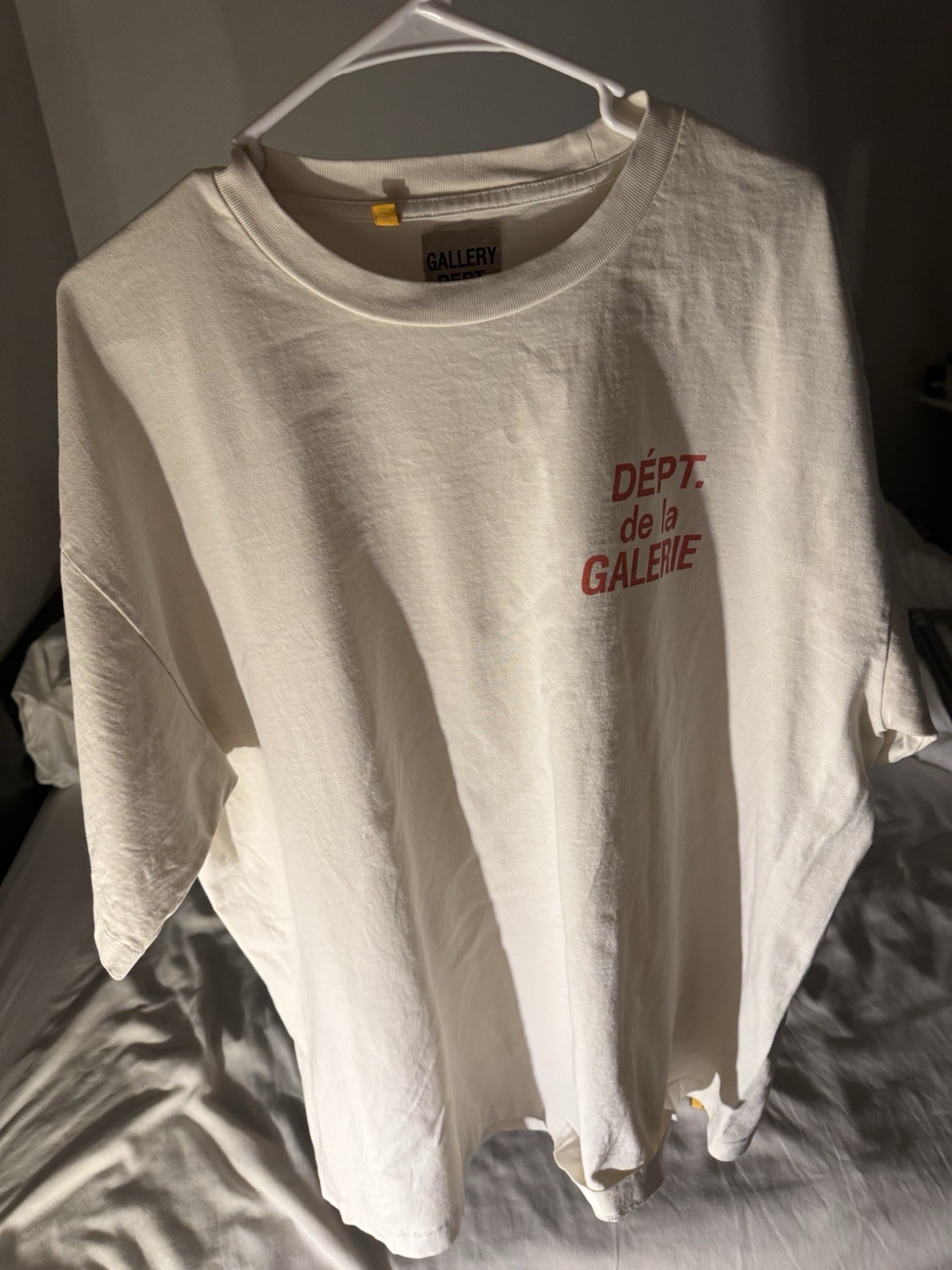 Gallery Dept. « Dept de la Galerie »Cream Tee XL