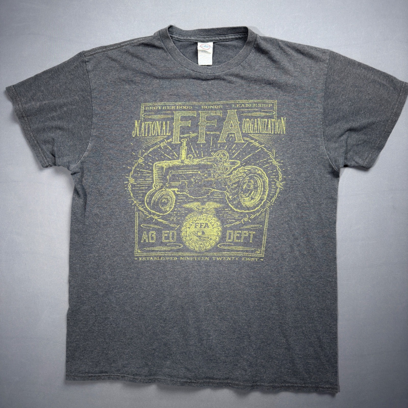 FFA VTG Delta Pro Weight T-Shirt Tractor Graphic Tee Agriculture Mens Size M