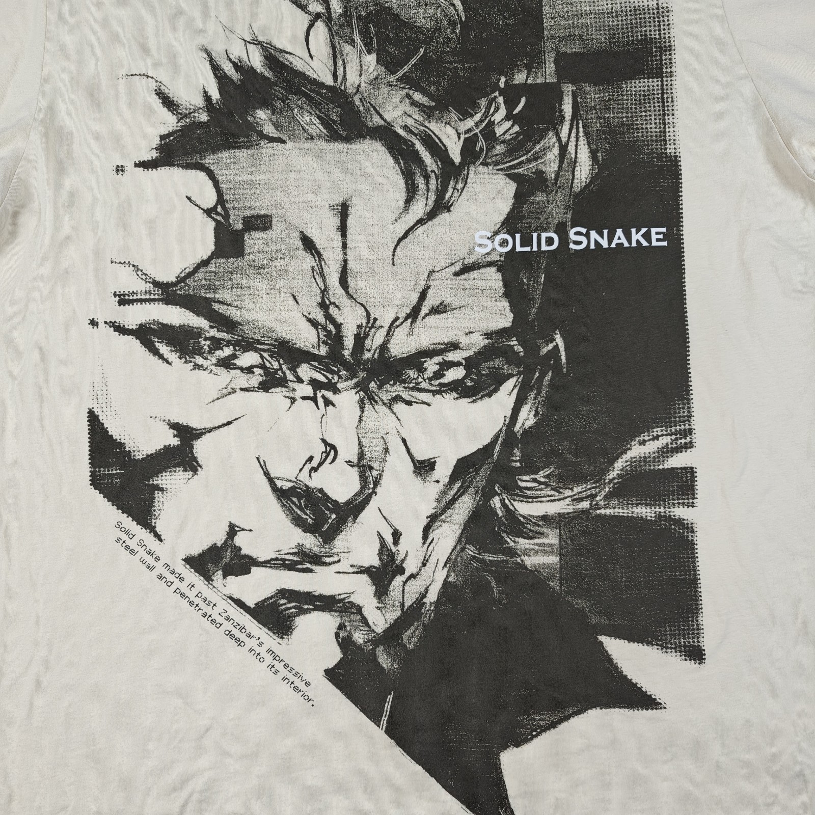 Uniqlo Metal Gear Solid 25th Anniversary Solid Snake Beige Graphic Tee Size L