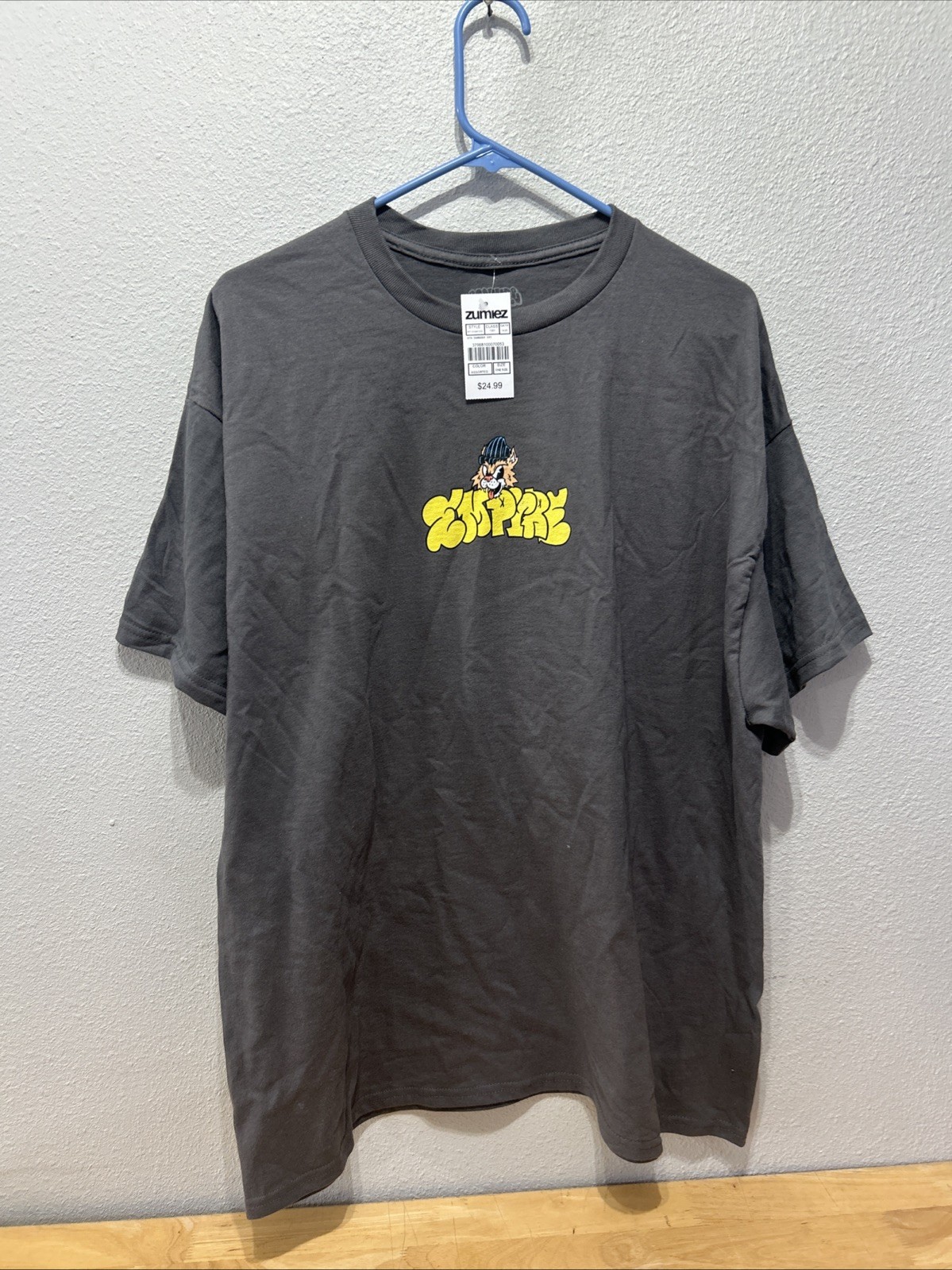Empyre, Grey Graffiti Cat T-Shirt Tee Size XL, Thread Loose On Back Neck