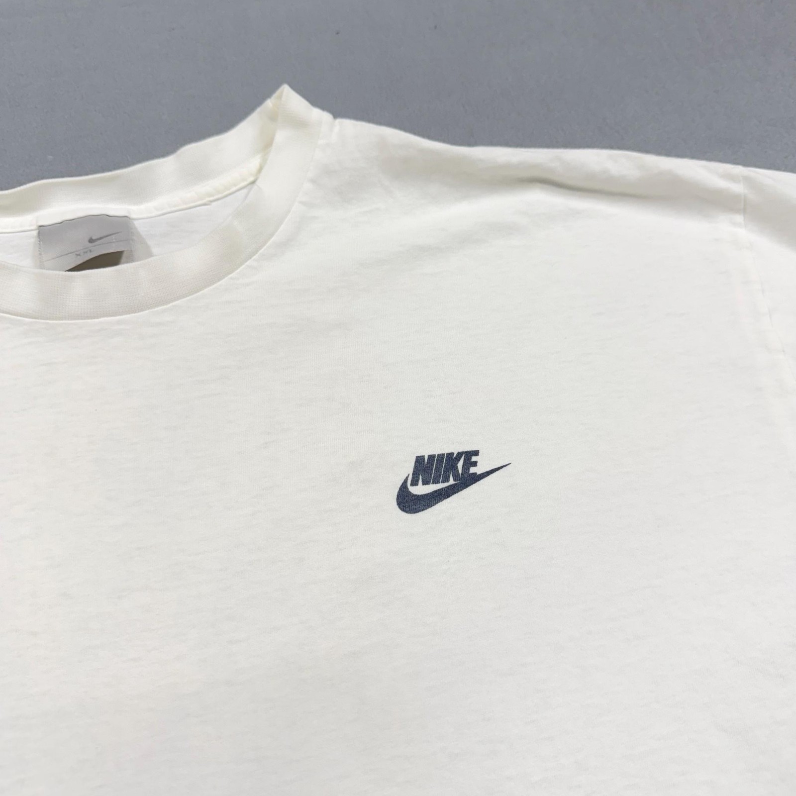 Nike Shirt Mens 2XL White There Is No Finish Line Back Print Graphic T-Shirt Tee