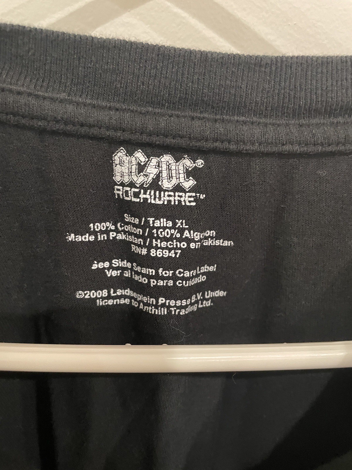 Rockware ACDC Back in Black Fits Adult S Long Sleeve Thermal Cottton Tshirt NICE