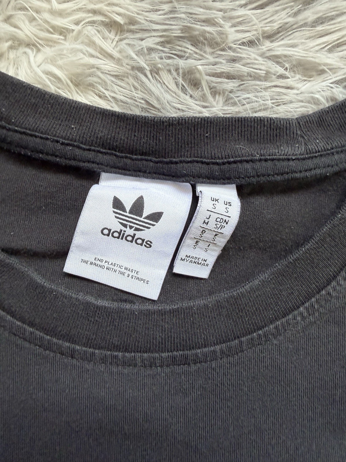 adidas Originals Men&rsquo;s Black FUN Graphic Crew Neck T-Shirt Size S