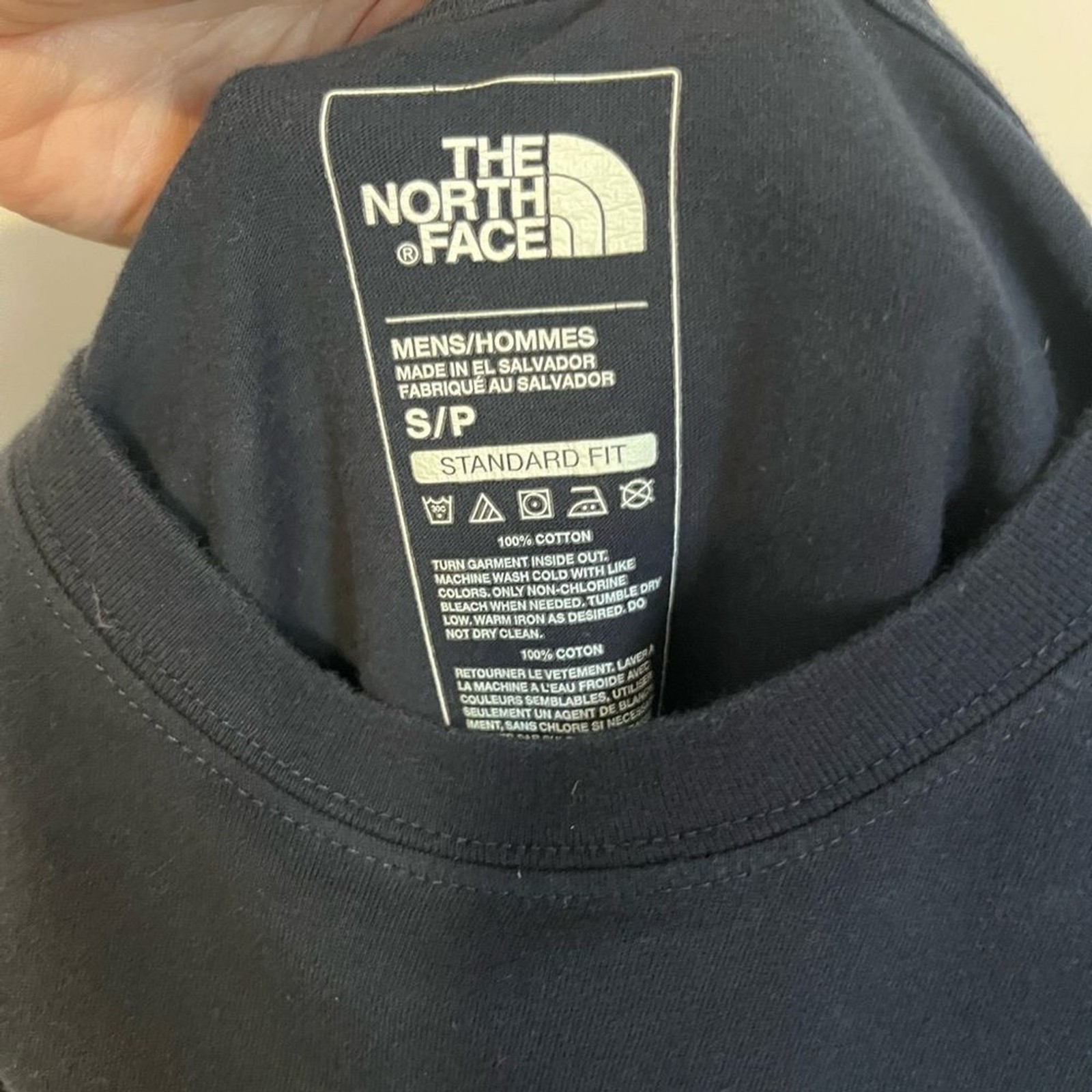 The North Face Men’s Small Navy Blue Long Sleeve Graphic Logo Tee