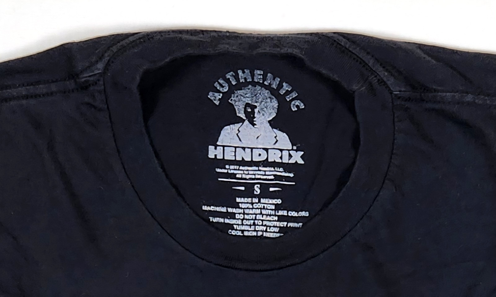 AUTHENTIC HENDRIX Jimi Hendrix Guitar King Peace Flag T-Shirt – S