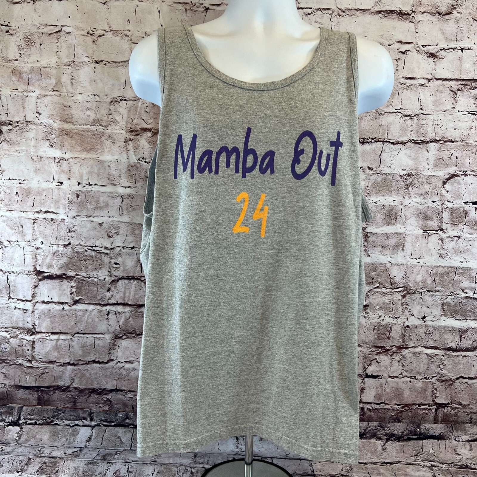 Gildan Mamba Out 24 Kobe Tribute Men&rsquo;s Gray Sleeveless Heavy Cotton Tank Top XL