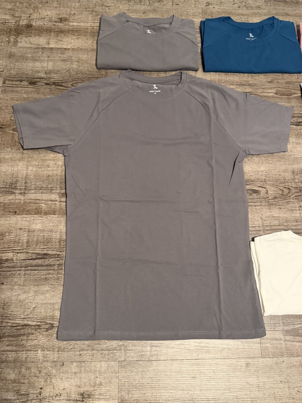 Lot of 12 Tailored Athlete Athletic Fit T-Shirts – White, Blue, Gray – New XL