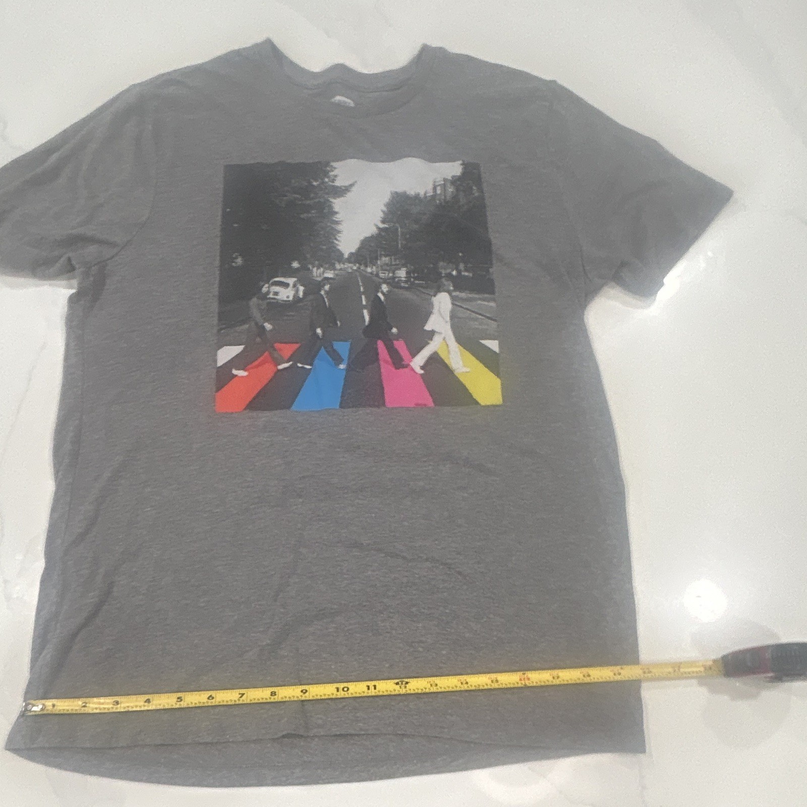 Old Navy The Beatles Gray Graphic Crew Neck Short Sleeve T-Shirt Men&rsquo;s L