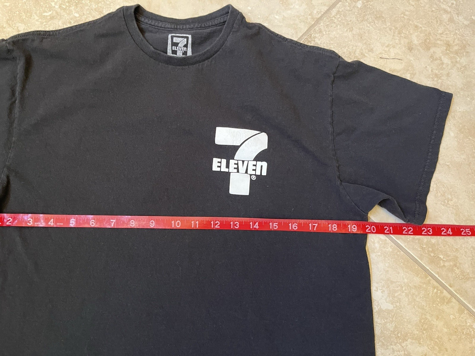 7-Eleven Shirt Men Size Large Black Graphic Tee Short Sleeve 100% Cotton T-Shirt