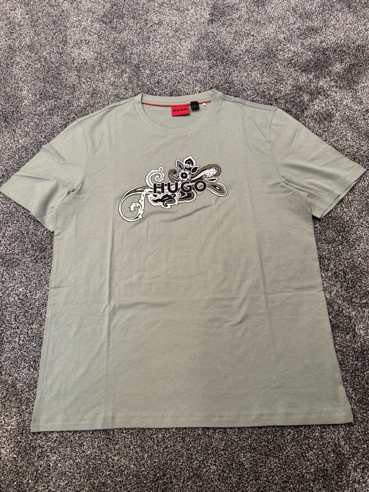 Hugo Boss Graphic Floral T-Shirt XL