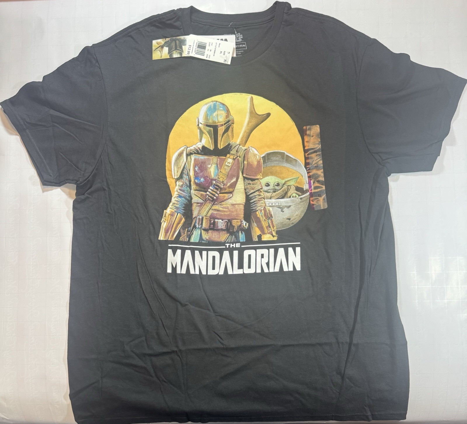 !NEW! Star Wars « The Mandalorian »with baby Yoda. T Shirt Men’s Size XL