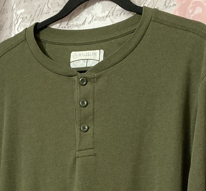 MAGELLAN Henley Base Camp Thermal Moisture Wick Shirt Mens Size L Olive Green
